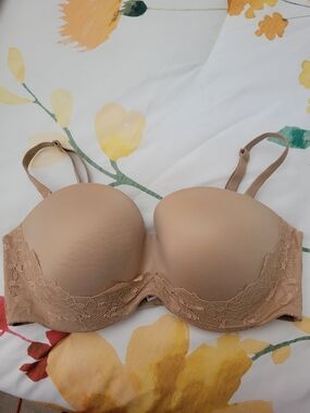 Victoria Secret Nude Lace-Trim Strapless Convertible Bra